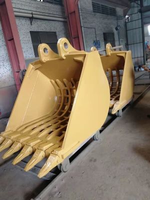 Heavy Duty Rock Collecting Bucket with High Strength Teeth Formed from Q355 NM400 Hardox400 Steel